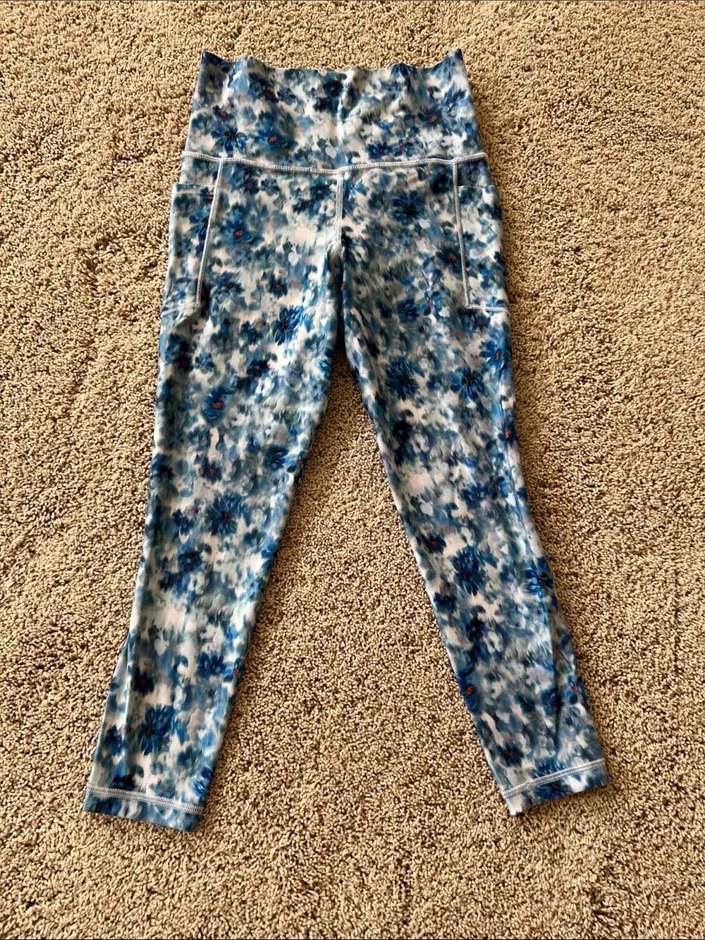 Athleta Blue Floral Salutation Stash Pocket 7/8 Tights (XS Petite)